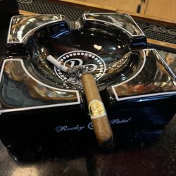 Macabi Havana Lounge - Macanudo