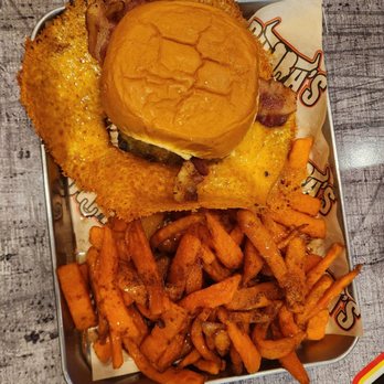 Bubba’s Kitchen & Bar - Bubba Burger & Sweet Potato Fries - Burgers Near Me - Belle Vernon, Pennsylvania