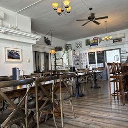 Thomaston Cafe - Main dining area