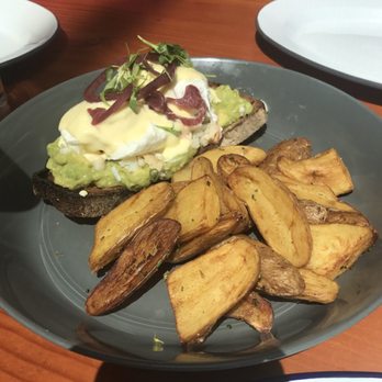 Cindy's Rooftop - Eggs Benedict - New American Near Me - Chicago, Illinois Cindy's Rooftop - Eggs Benedict - New American Near Me - Chicago, Illinois
