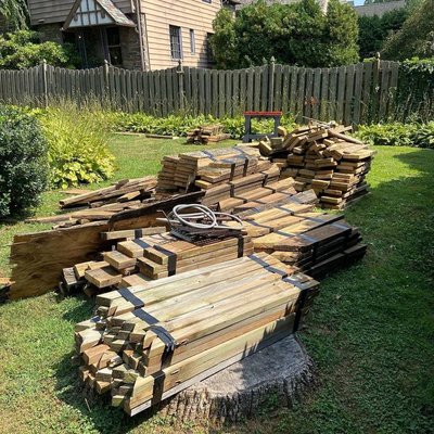 Backyard waste removal. - A commercial client needed theses large peaces of wood removed from their property and transported to another. Supreme Hauling, gladly finished the job. Backyard waste removal. - A commercial client needed theses large peaces of wood removed from their property and transported to another. Supreme Hauling, gladly finished the job.