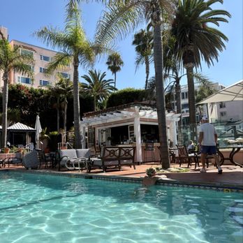 La Valencia Hotel - Pool bar - Hotels Near Me - La Jolla, California La Valencia Hotel - Pool bar - Hotels Near Me - La Jolla, California