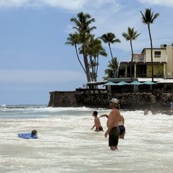 Magic Sands Beach - Restaurant