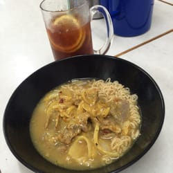 華記茶餐廳 - Beef Satay 丁面！& lemon ice tea combo！ yummy!!