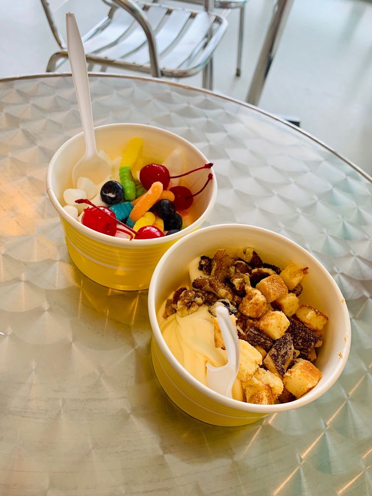 FROYOWORLD 28 Photos & 32 Reviews 300 Universal Dr N, North Haven