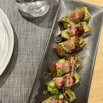 Maki By Akimori - maki with avocado - Kosher Near Me - Brooklyn, New York Maki By Akimori - maki with avocado - Kosher Near Me - Brooklyn, New York