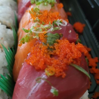 Hana Sushi - Golden Hana Roll - Sushi Bars Near Me - Menifee, California Hana Sushi - Golden Hana Roll - Sushi Bars Near Me - Menifee, California