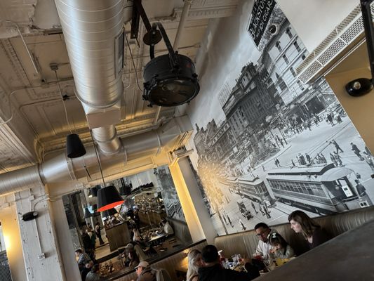 Central Kitchen + Bar by null