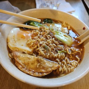 Candy Café - Spicy Noodle Soup - Chinese Near Me - London, XGL