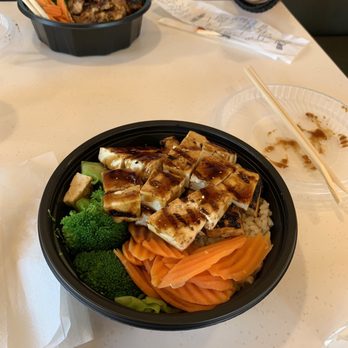 WaBa Grill - Tofu Veggie Bowl and Chicken Rice Veggie Bowl - Asian Fusion Near Me - Corona, California