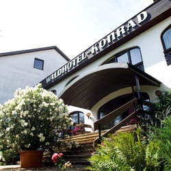 Waldhotel Konrad, Ernst Schirnhofer