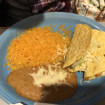 Iguana's Mexican Restaurant - Tacos with rice and beans - Mexican Near Me - Plainfield, Indiana