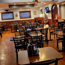 Chuck's Southern Comforts Café - Dining room
