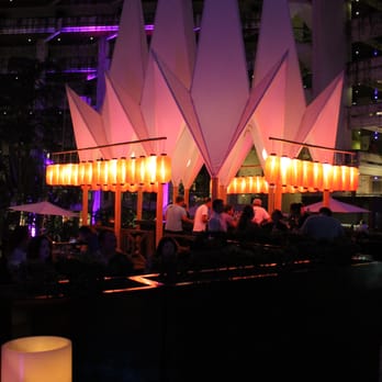 Paradisus - Bana Sushi restaurant at night. - Hotels Near Me - Cancún, ROO