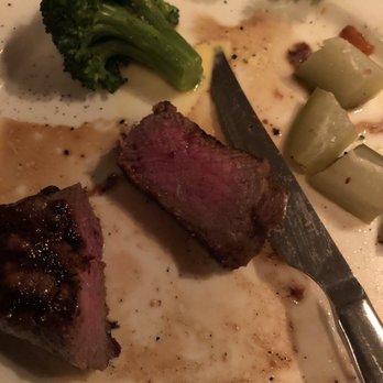 Peter's Fine Dining - Perfect medium rare with a good hard sear on the outside - Seafood Near Me - Markham, Ontario