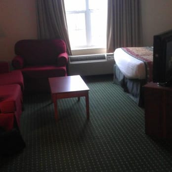 Towneplace Suites by Marriott - Bed and sitting area - Hotels Near Me - Columbia, South Carolina Towneplace Suites by Marriott - Bed and sitting area - Hotels Near Me - Columbia, South Carolina