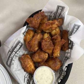 Mountain Mike's Pizza - 12ct. Buffalo wings. - Pizza Near Me - Folsom, California Mountain Mike's Pizza - 12ct. Buffalo wings. - Pizza Near Me - Folsom, California