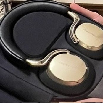 Sweetwater - Bowers & Wilkins Px8 S2 Wireless Headphones - Midnight Blue - Musical Instruments & Teachers Near Me - Fort Wayne, Indiana Sweetwater - Bowers & Wilkins Px8 S2 Wireless Headphones - Midnight Blue - Musical Instruments & Teachers Near Me - Fort Wayne, Indiana