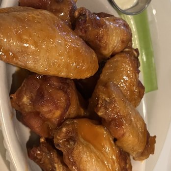Old Ebbitt Grill - Chicken wings - Bars Near Me - Washington, DC, District of Columbia