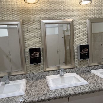 Truffle Pig Winery & Vineyards - Women's restroom - Wineries Near Me - Temecula, California Truffle Pig Winery & Vineyards - Women's restroom - Wineries Near Me - Temecula, California