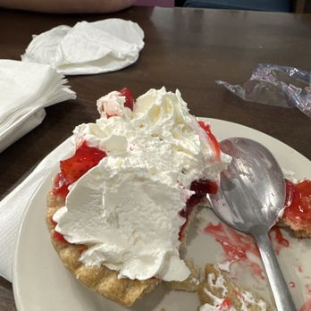 Jerry's Restaurant - Lousy strawberry pie. Dry nasty crust and cool whip thats made to look like whipped cream. - American Near Me - Paris, Kentucky