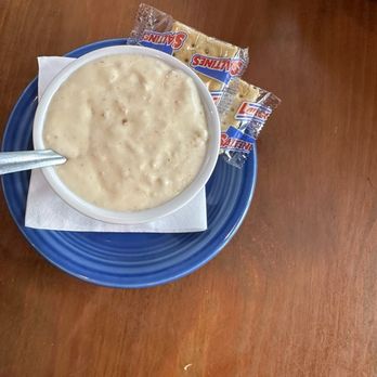 Gilligan's Seafood Restaurant - Beaufort - Clam chowder - Seafood Near Me - Beaufort, South Carolina