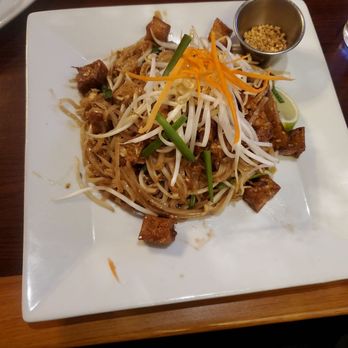 Patsara Thai Restaurant - Tofu pad thai - Thai Near Me - New Westminster, British Columbia Patsara Thai Restaurant - Tofu pad thai - Thai Near Me - New Westminster, British Columbia
