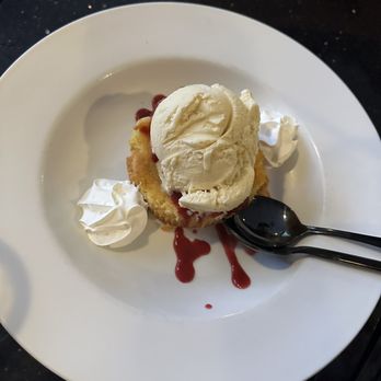 Flat Top Bar and Grill - Butter Cake - Pubs Near Me - Riverside, California
