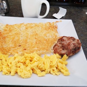 Newton's Paradise Cafe - New American Near Me - Waterloo, Iowa