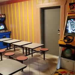 Donut Avenue - Game room is now open!