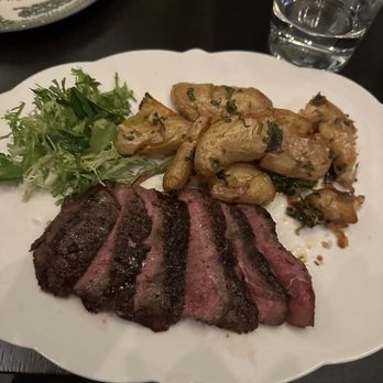 Monarch & Lion - Steak and potatoes - British Near Me - Chicago, Illinois Monarch & Lion - Steak and potatoes - British Near Me - Chicago, Illinois