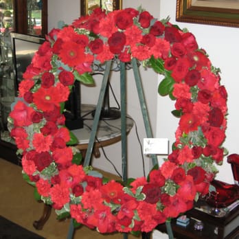 Hockridge Florist - Red rose and other red flower funeral wreath. - Florists Near Me - Redlands, California Hockridge Florist - Red rose and other red flower funeral wreath. - Florists Near Me - Redlands, California