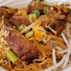 Siam Thai Restaurant - Duck Pad Thai