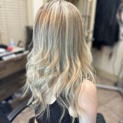 Roya Mazloom Salon - Foliage, mixing of balyage and highlights