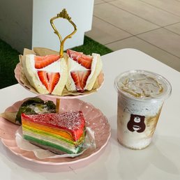 Strawberry Sando