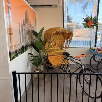 Cafe Turmeric - Decor - Indian Near Me - Castaic, California