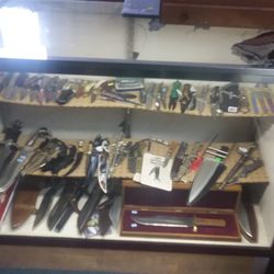 Big Bob's Little Knife Shop And Gift Co-Op
