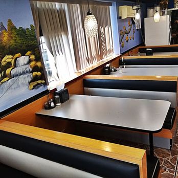 Edulis Grill - tables and booths in a restaurant - Middle Eastern Near Me - Detroit, Michigan Edulis Grill - tables and booths in a restaurant - Middle Eastern Near Me - Detroit, Michigan