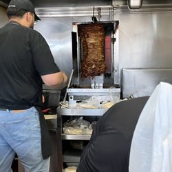 El Taco Llama - El cook.