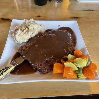Broken Spur Inn & Steakhouse - Hotels Near Me - Torrey, Utah Broken Spur Inn & Steakhouse - Hotels Near Me - Torrey, Utah