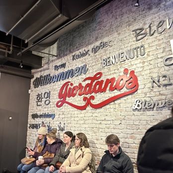 Giordano's - Interior - Pizza Near Me - Chicago, Illinois Giordano's - Interior - Pizza Near Me - Chicago, Illinois