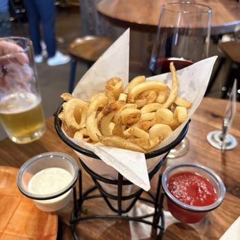 Robert Renzoni Vineyards - Truffle fries - Wineries Near Me - Temecula, California Robert Renzoni Vineyards - Truffle fries - Wineries Near Me - Temecula, California
