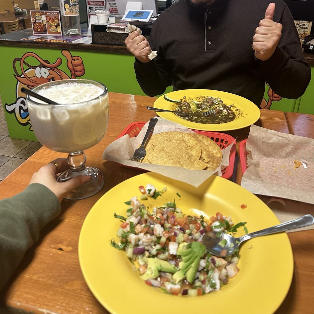 Horchata, tostada de camaron, aguachiles negros... and of course tons of extra handmade tostadas/chips! Horchata, tostada de camaron, aguachiles negros... and of course tons of extra handmade tostadas/chips!