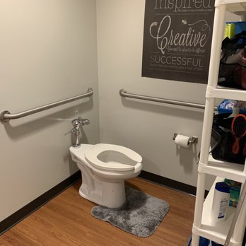 Old Dominion Univ - Bathroom of triple @ODU - Colleges & Universities Near Me - Norfolk, Virginia Old Dominion Univ - Bathroom of triple @ODU - Colleges & Universities Near Me - Norfolk, Virginia