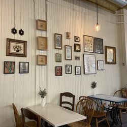 Flours Pasta & Bakeshop - Atmosphere