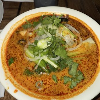 Wonder Pho - 21E.Curry Seafood Pho - Vietnamese Near Me - New York, New York