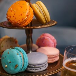 Lady Yum - Bellevue Square - 10 Pack Pick Your Own Flavors Macaron - IG: @nelson_eats