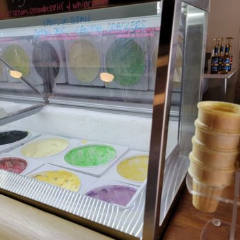 Scooper McQuades - Ice Cream & Frozen Yogurt Near Me - The Dalles, Oregon
