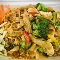 Ying’s Thai Food - Drunken Noodles Chicken