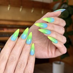 Gloss Nail Spa